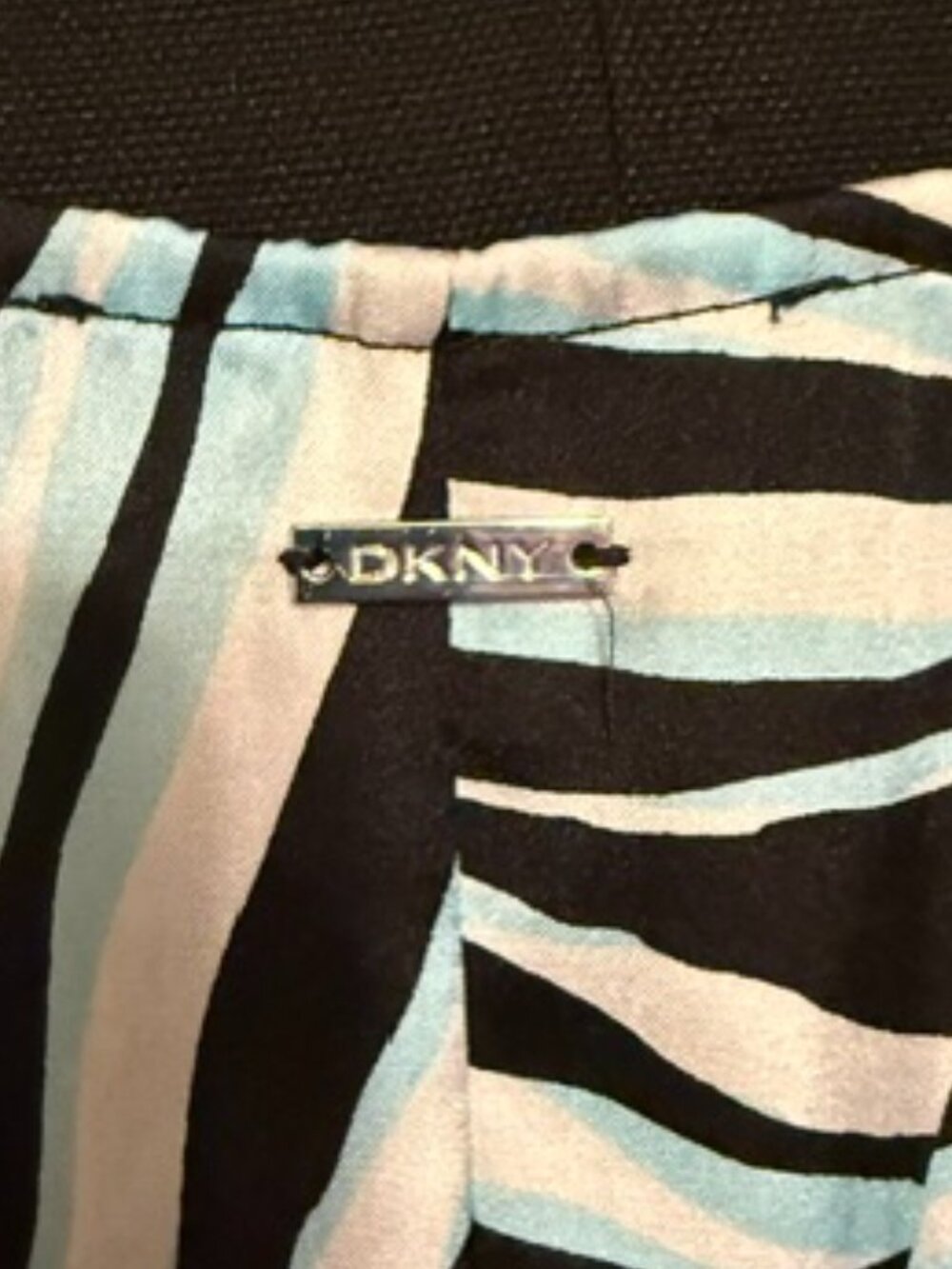 DKNY Animal Inspired Dress Size M - Picture 4 of 4